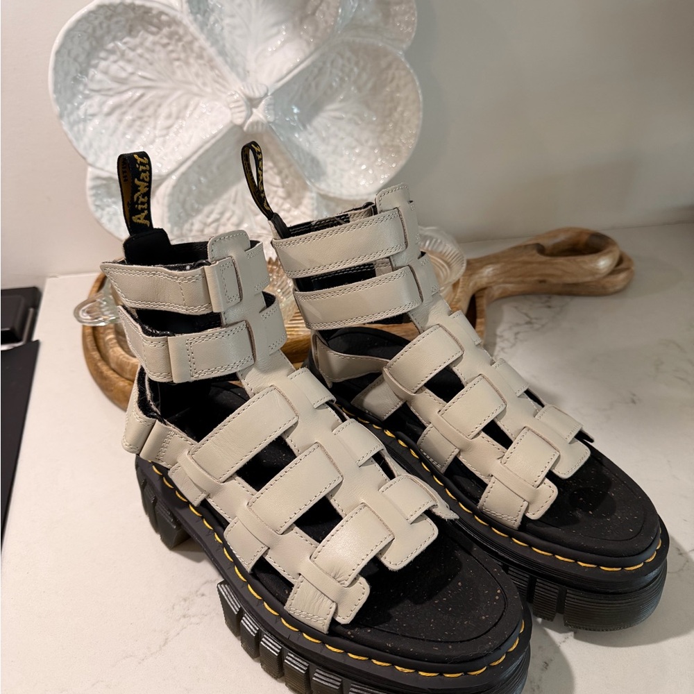 Dr. Martens Women's Sandals in Cream and Black